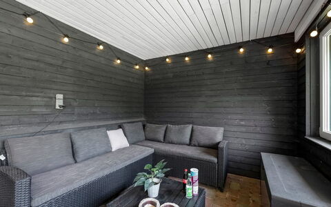 Knag - 800M to the Fjord: Mobilia, Interior Design, Pavimentazione, Legna, Pavimento, Soffitto, Pavimento In Legno, Sedia, Tavolo, Illuminazione