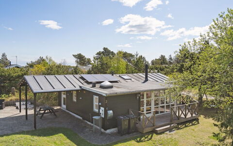 Olof - 100M from the Sea: Tetto, Casa, Porta, Villetta, Shade, Raccordo, Cortile, Estate, Backyard