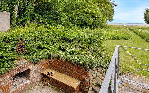 Ødger - 150M to the Fjord: Zona Residenziale, Tetto, Sobborgo, Driveway, Estate, Camino