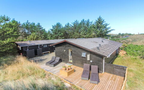 Druscilla - 650M from the Sea: Legna, Casa, Portico, Deck, Latifoglie, Tetto, Color Legno, Pavimento In Legno, Eco Hotel