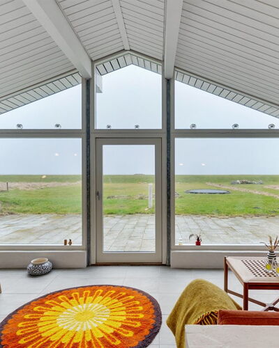 Gundborg - 100M from the Sea