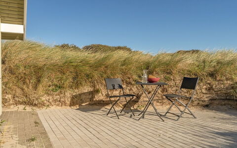 Matias - 150M from the Sea: Zona Residenziale, Tetto, Sobborgo, Driveway, Estate, Camino