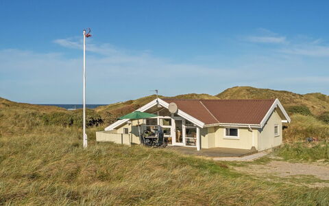 Matias - 150M from the Sea: Zona Residenziale, Tetto, Sobborgo, Driveway, Estate, Camino