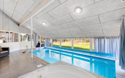 Luciane - 2.5Km from the Sea: Villetta, Backyard, Cortile, Edifici Giardino, Capannone, Raccordo, Mobili Da Esterno, Log Cabin, Struttura Esterna, Baracca