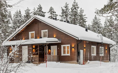 Villa Galdu B: Legna, Neve, Casa, Casa, Inverno, Villetta, Raccordo, Congelamento, Tetto, Pendenza