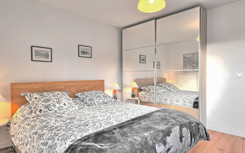 La K'Bane sur Mer: Costruzione, Proprietà, Mobilia, Comfort, Legna, Casa, Interior Design, Letto, Telaio Del Letto, Pavimentazione
