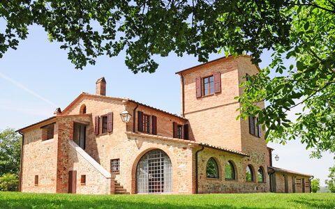 Casale Chieteno: Cielo, Pianta, Costruzione, Finestra, Albero, Architettura, Lotto, Casa, Paesaggio Naturale, Brick
