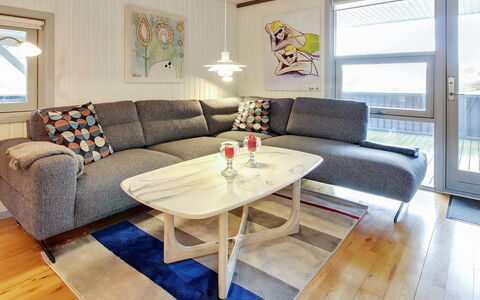 Igilfar - 700M from the Sea: Mobilia, Interior Design, Pavimentazione, Legna, Pavimento, Soffitto, Pavimento In Legno, Sedia, Tavolo, Illuminazione