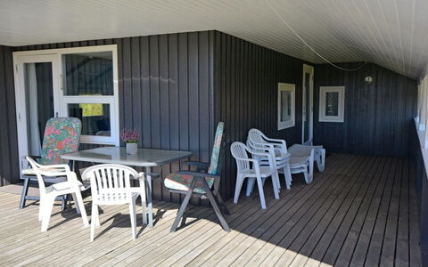 Igilfar - 700M from the Sea: Legna, Mobilia, Latifoglie, Color Legno, Plank, Deck, Shade, Portico, Pavimento In Legno, Sedia