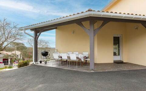 Lesgau: Cielo, Pianta, Proprietà, Nube, Costruzione, Shade, Finestra, Lotto, Porta, Zona Residenziale