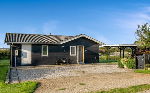Awer - 300M to the Fjord: Architettura, Tetto, Casa, Materiale Composito, Illuminazione Diurna, Raccordo, Driveway