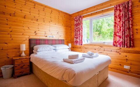 Drumnadrochit 120: Proprietà, Mobilia, Costruzione, Finestra, Comfort, Legna, Tessile, Interior Design, Shade
