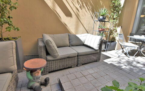 Brera Terrace Apartment: Cielo, Pianta, Nube, Natura, Albero, Paesaggio Naturale, Lotto, Paesaggio, Tempo Libero, Erba