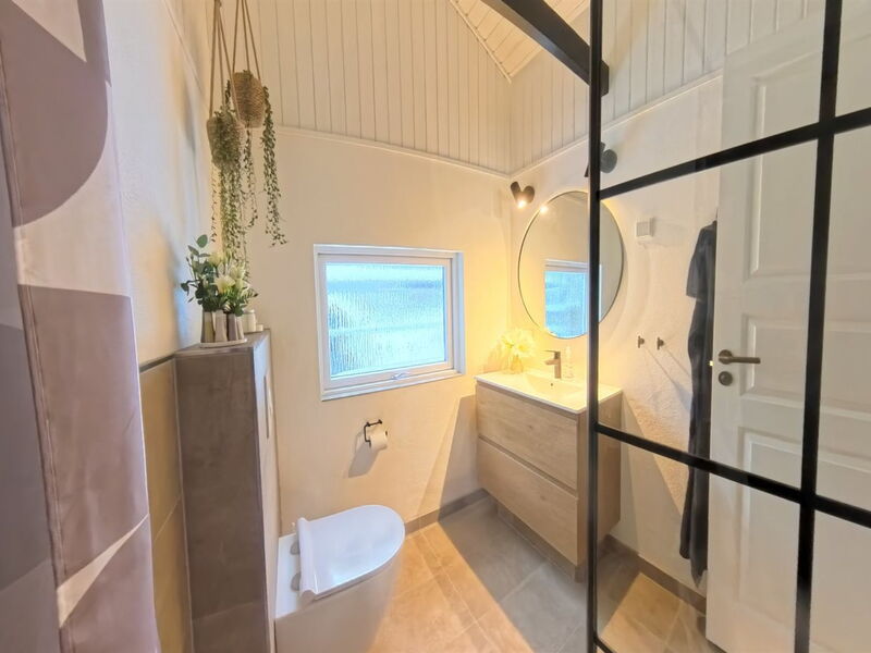 Nilda - 1Km from the Sea