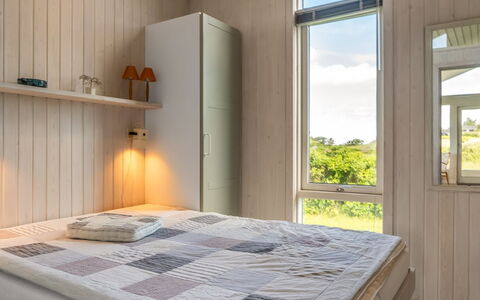 Sigrid - 400M from the Sea: Legna, Interior Design, Pavimentazione, Camera Da Letto, Pavimento, Soffitto, Camera, Letto, Color Legno, Latifoglie
