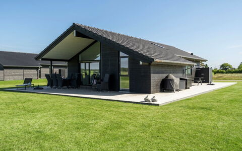 Thalie - 400M from the Sea: Blu, Arbusto, Villetta, Groundcover, Giardino, Estate, Shade, Landscaping, Agriturismo, Eco Hotel