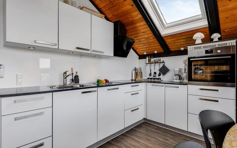 Agnesa - 1.5Km from the Sea: Cucina, Apparecchio Major, Controsoffitto, Elettrodomestico Da Cucina, Pavimentazione, Cabinetry, Cucina Stufa, Elettrodomestico, Rubinetto, Lavello