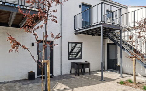 Monia - 20M from the Sea: Architettura, Tetto, Casa, Materiale Composito, Illuminazione Diurna, Raccordo, Driveway