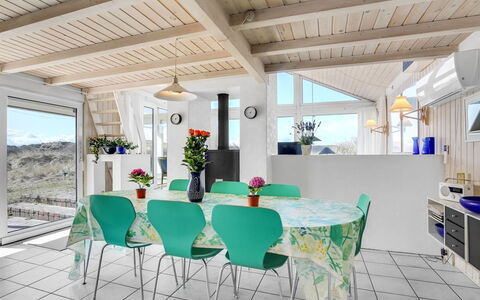 Ritha - 350M from the Sea: Legna, Tetto, Architettura, Casa, Casa, Villetta, Raccordo, Latifoglie, Pendenza, Estate