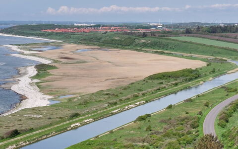 Aranja - 300M to the Fjord: Risorse Idriche, Acqua, Corpo D'Acqua, Waterway, Canale, Banca, Costiera E Morfologie Oceanic, Alveo, Costa, Paesaggio