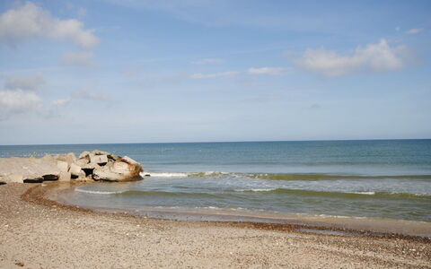 Tamika - 950M from the Sea: Blu, Acqua, Risorse Idriche, Corpo D'Acqua, Ambiente Naturale, Spiaggia, Costa, Orizzonte, Mare