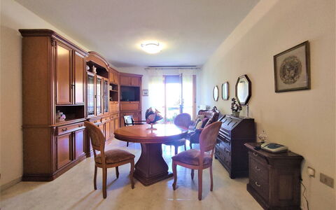 Casa Maccianti: Tavolo, Pianta, Nube, Cielo, Costruzione, Proprietà, Tavola, Sedia, Interior Design, Mobili Da Esterno
