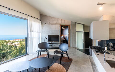 Casa Suprana: Proprietà, Tavolo, Mobilia, Costruzione, Legna, Illuminazione, Soggiorno, Interior Design, Pavimento, Pavimentazione