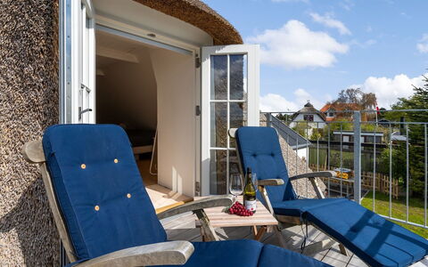 Gyril - 100M from the Sea: Mobilia, Mobili Da Esterno, Sedia, Shade, Balcone, Tavolo Esterno, Eco Hotel, Terrazza, Vacanza, Portico