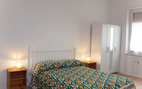 Monte Sacro: Proprietà, Finestra, Mobilia, Comfort, Finestra Cieca, Costruzione, Illuminazione, Legna, Interior Design, Casa