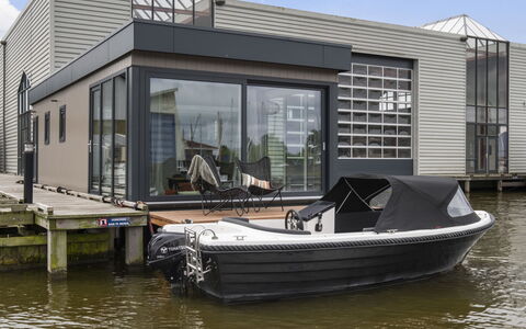 Harboursuite 2 Incl. Motorboot: Acqua, Cielo, Barca, Nube, Giorno, Proprietà, Costruzione, Veicolo, Architettura, Corpo D'Acqua