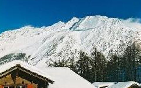 Haus Orion: Cielo, Montagna, Neve, Finestra, Pendenza, Costruzione, Geografia Montane, Paesaggio Naturale, Casa, Catena Montuosa