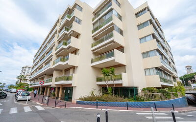 Cannes 487: Appartamento, Città, Quartiere, Condominio, Zona Residenziale, Area Metropolitana, Urban Design, Insediamento Umano, Balcone, Uso Misto