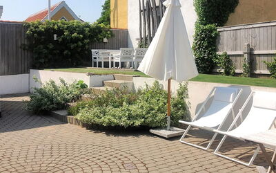 Tede - 300M from the Sea