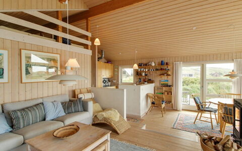 Eunike - 220M from the Sea: Legna, Interior Design, Soffitto, Mobilia, Pavimentazione, Casa, Pavimento, Camera, Soggiorno, Latifoglie