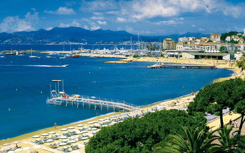 Cannes 535: Acqua, Corpo D'Acqua, Costa, Costiera E Morfologie Oceanic, Mare, Waterway, Spiaggia, Oceano, Riva, Baia
