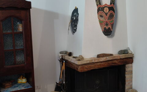 Relax: Legna, Latifoglie, Cabinetry, Costruzione, Arte, Pavimentazione, Cassetto, Tavolo, Camera, Scaffalature