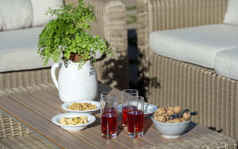 Bella Di Panzano: Tavolo, Cibo, Pianta, Mobilia, Tavola, Dishware, Bicchieri, Tessile, Tovaglia, Interior Design