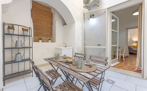 Corte Tiso: Mobilia, Costruzione, Tavolo, Sedia, Legna, Cornice, Interior Design, Divano, Pavimentazione, Pavimento