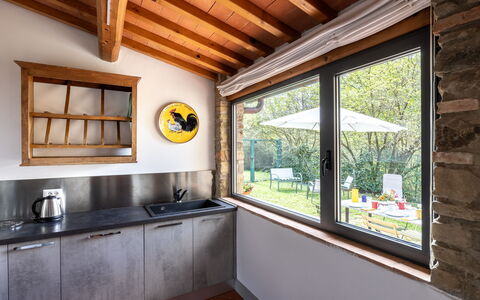 Casa Bosco D'arte Holiday Home , Greve In Chianti,: Legna, Interior Design, Casa, Mobilia, Pavimentazione, Cucina, Controsoffitto, Soffitto, Color Legno, Lavandino Della Cucina