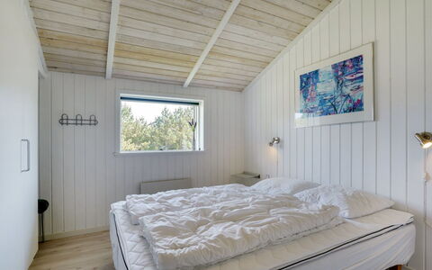 Thove - 600M from the Sea: Legna, Camera Da Letto, Villetta, Plank, Bedding, Congelamento, Latifoglie, Letto, Inverno, Lenzuolo