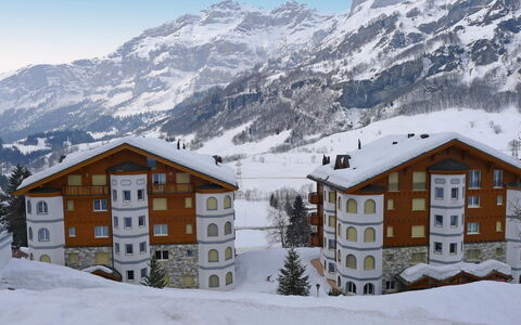 Edelweiss C: Costruzione, Neve, Cielo, Montagna, Proprietà, Finestra, Ecoregione, Casa, Highland, Pendenza
