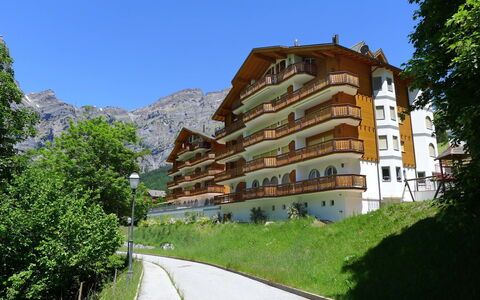 Edelweiss C: Cielo, Pianta, Costruzione, Proprietà, Montagna, Albero, Finestra, Lotto, Urban Design, Quartiere