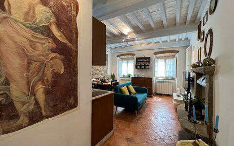 Casa Del Borgo: Cornice, Costruzione, Divano, Tessile, Interior Design, Televisione, Arte, Pavimentazione, Casa, Comfort