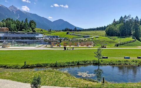 Lercher: Paesaggio, Urban Design, Hill Station, Attrazione Turistica, Parco, Catena Montuosa, Giardino, Pole, Valle, Prato