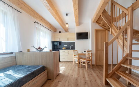 Cilka 1: Mobilia, Comfort, Legna, Interior Design, Pavimentazione, Soggiorno, Costruzione, Latifoglie, Color Legno, Fascio