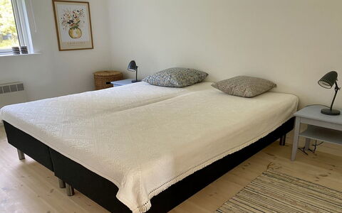 Lycka - 3Km from the Sea: Camera Da Letto, Letto, Mobilia, Tessile, Biancheria, Pavimento, Pavimentazione, Bedding, Telaio Del Letto, Interior Design