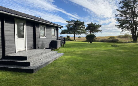Lycka - 3Km from the Sea: Appartamento, Shade, Balcone, Sedia, Recinzione, Mobili Da Esterno, Alluminio, Erba Sintetica