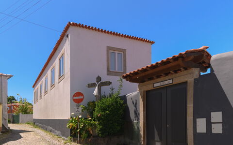 Douro Escape: Cielo, Pianta, Costruzione, Finestra, Lotto, Porta, Quartiere, Area Rurale, Casa, Immobiliare