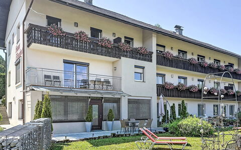Velden am Wörthersee 37: Balcone, Estate, Cortile, Villa, Hotel, Cortile, Agriturismo, Portico