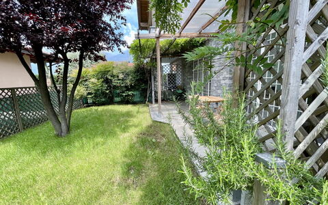 Luxury House: Acqua, Cielo, Costruzione, Proprietà, Tavola, Finestra, Località Balneare, Azzurro, Tavolo, Architettura